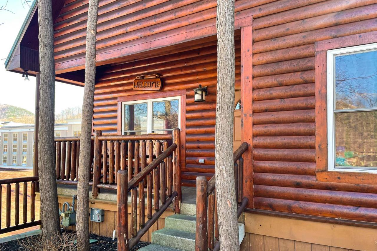 Black Bear Hideaway Cabin 蓋特林堡 外观 照片