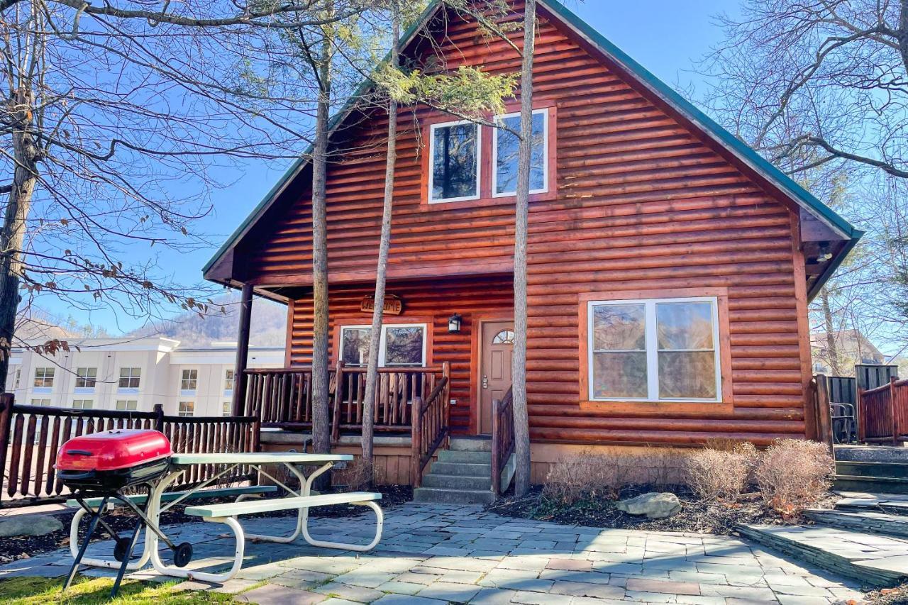 Black Bear Hideaway Cabin 蓋特林堡 外观 照片